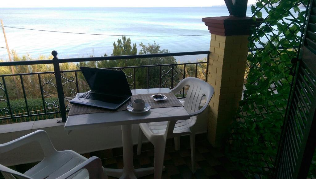 Sol E Mar Sea Side View Guesthouse Perama  Exterior foto